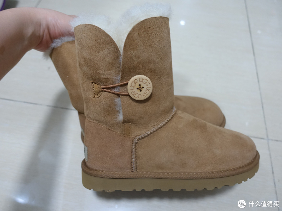 澳洲背回的一堆 UGG 和 Schechers 斯凯奇