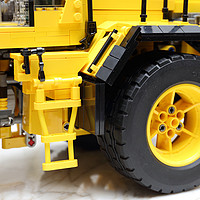 复刻LEGO 乐高 Volvo L250G Wheel Loader外观展示(车身|登车架|挡泥板|驾驶舱)