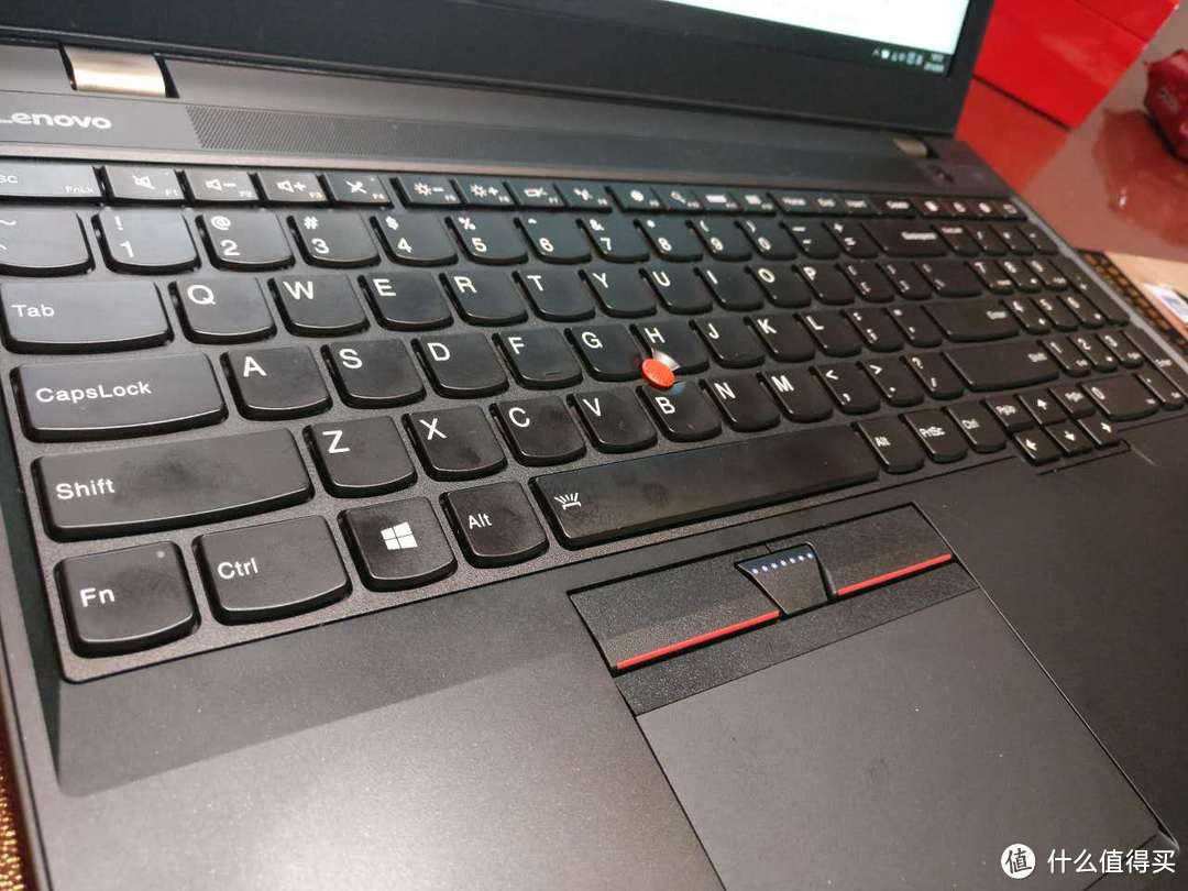 ThinkPad首款游戏本：黑将S5开箱