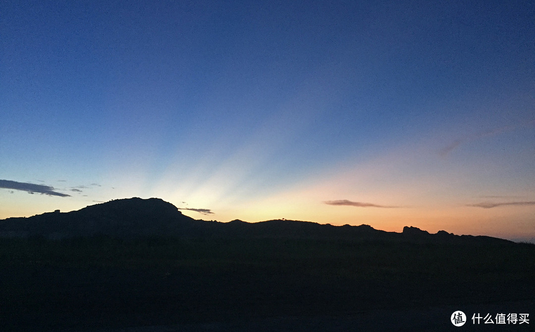 讲个故事：傻姑娘 单身汉 阿斯顿马丁 孤岛 七夕前夜