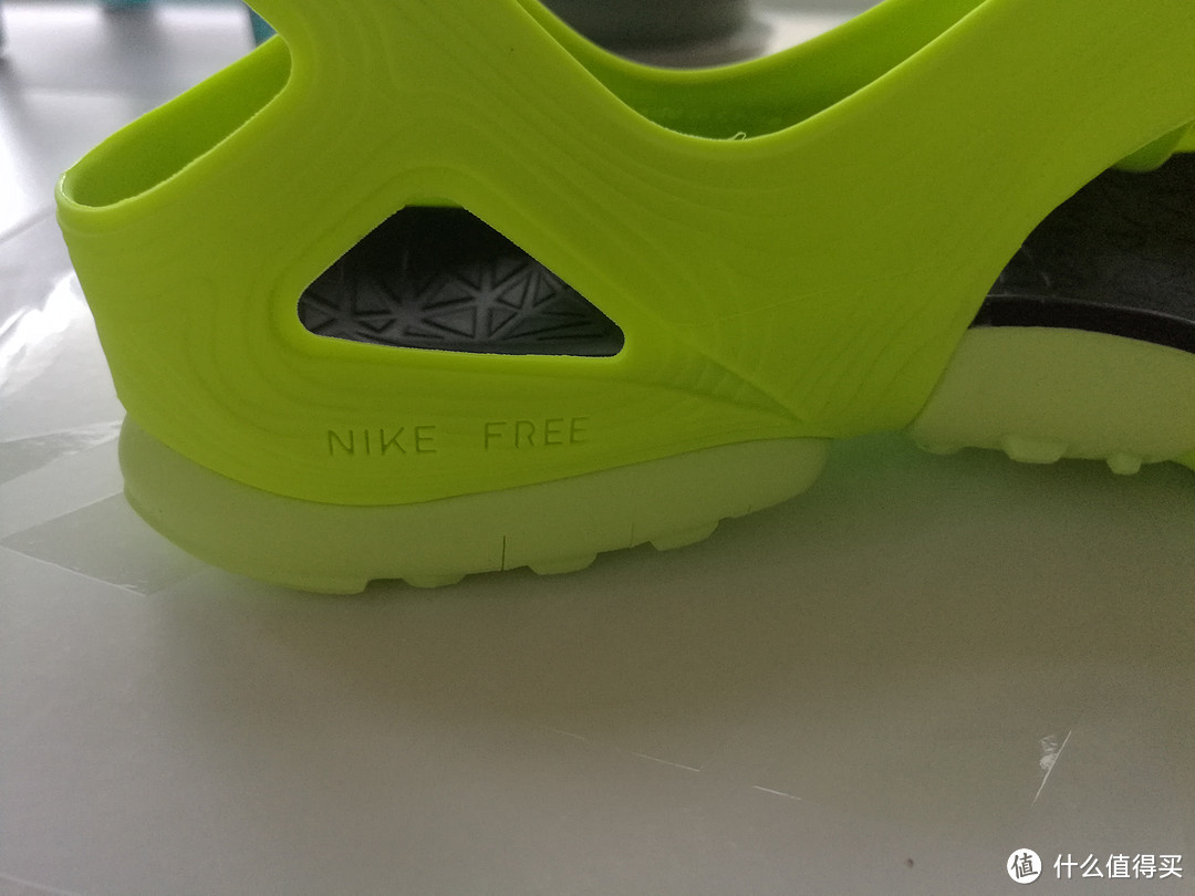 #本站首晒# #原创新人# 要防水，更要帅 — Nike 耐克 Free Rift Sandal SP 休闲凉鞋