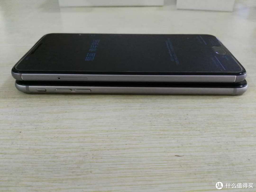 千元颜值 MEIZU 魅蓝 note3 与 iPhone 6 plus 外观对比