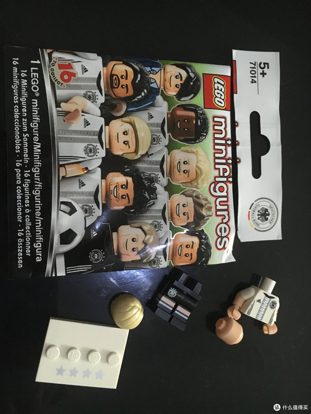 #一周热征#七夕# 用了心思就是好礼物——LEGO 乐高 71014 德国队抽抽乐装框记