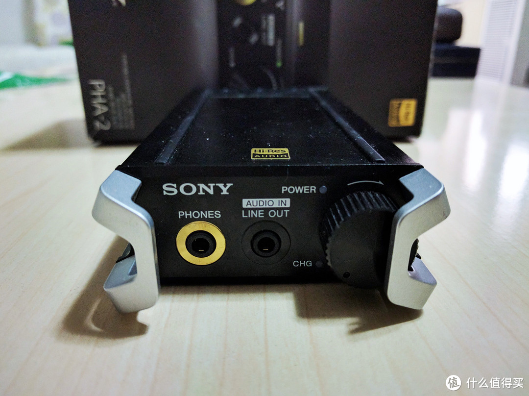 工业美学——Sony 索尼 PHA-2 便携解码耳放