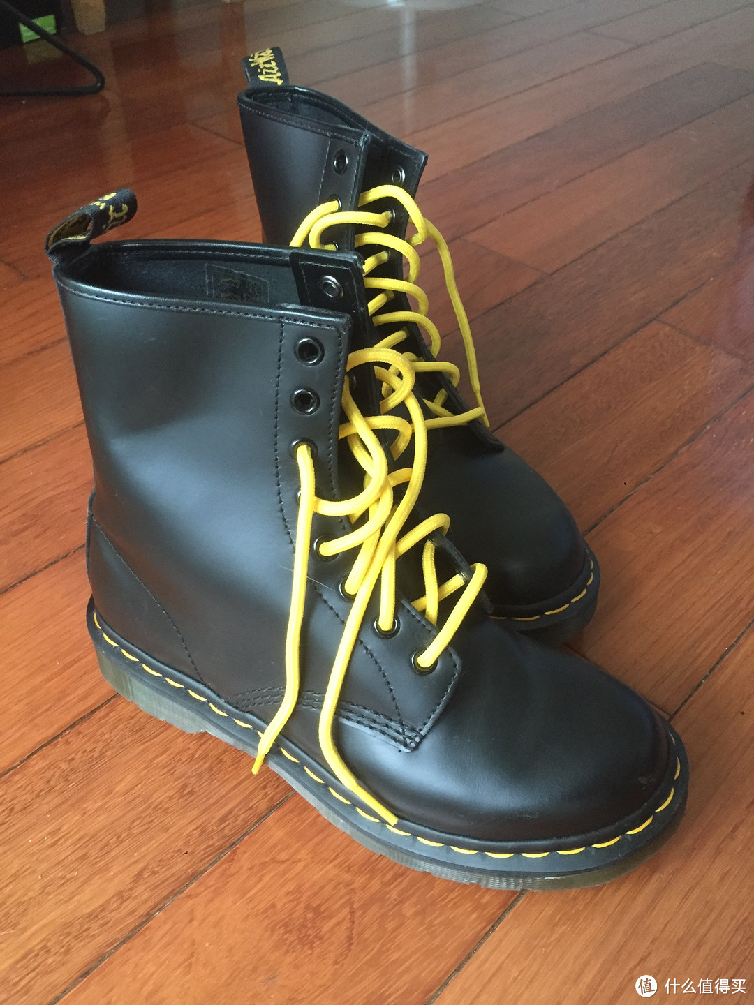 Dr.Martens 1460 Originals 女款马丁靴 黑色光面 简晒