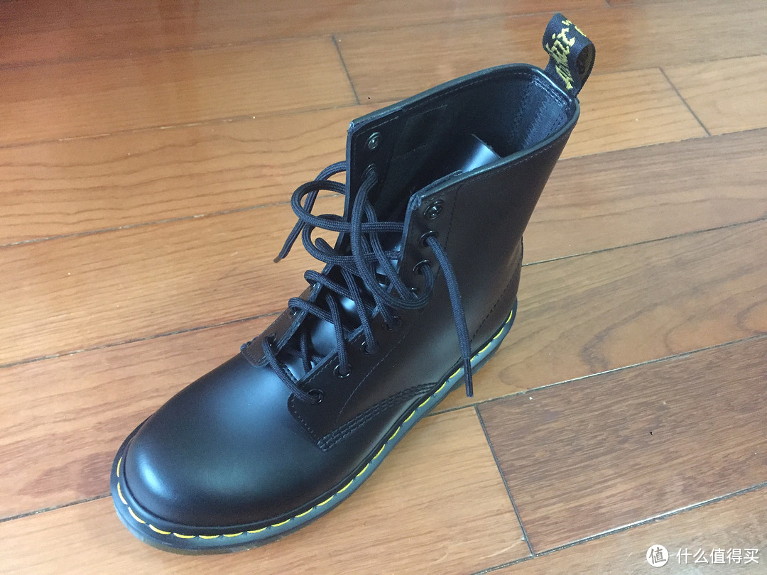 Dr.Martens 1460 Originals 女款马丁靴 黑色光面 简晒