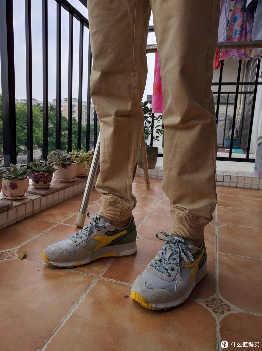 在剁手的路上越走越远：DIADORA 迪亚多纳 TRIDENT 90 & Saucony 圣康尼 GRID 9000 跑鞋