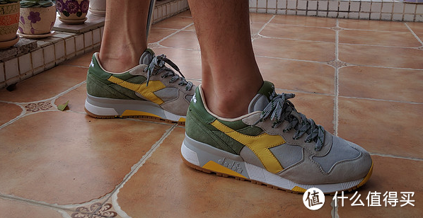 在剁手的路上越走越远10：DIADORA HERITAGE N9000