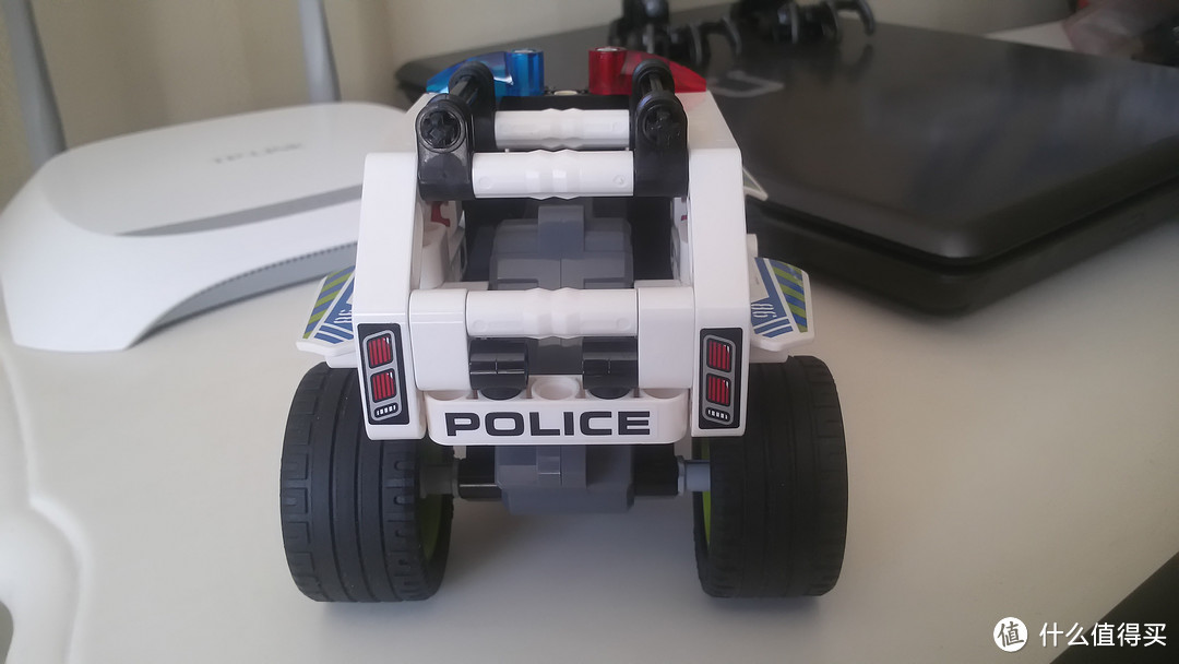 LEGO 乐高 机械组系列 42047 警用拦截车