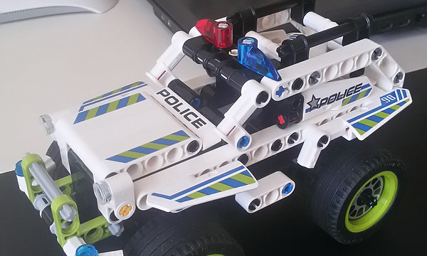 lego 乐高 科技组 警用拦截车42047