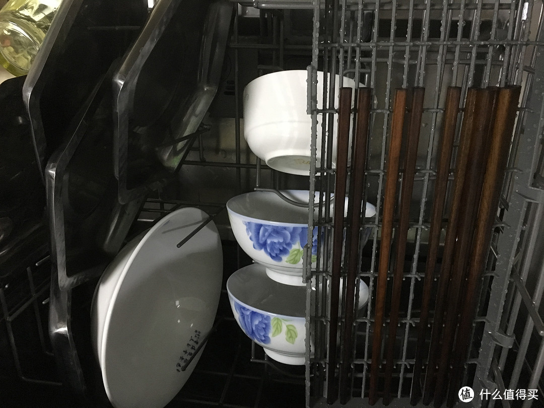 解放双手，不再油腻 — Midea 美的 WQP6-3206A 独立嵌入两用 洗碗机 晒单