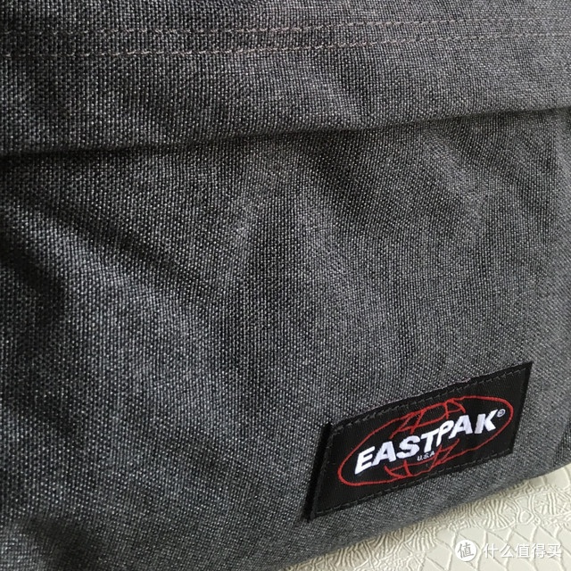 #原创新人#休闲双肩减压包：EASTPAK 620 双肩包