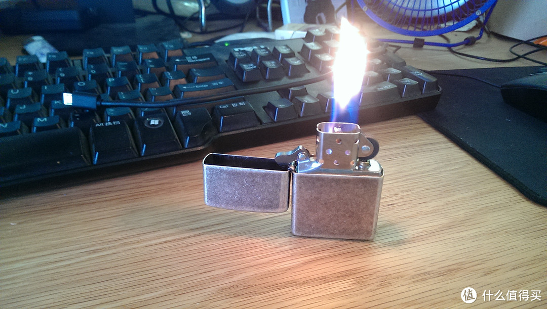 Zippo 芝宝 仿古银白板 121FB-10112 打火机 简单使用