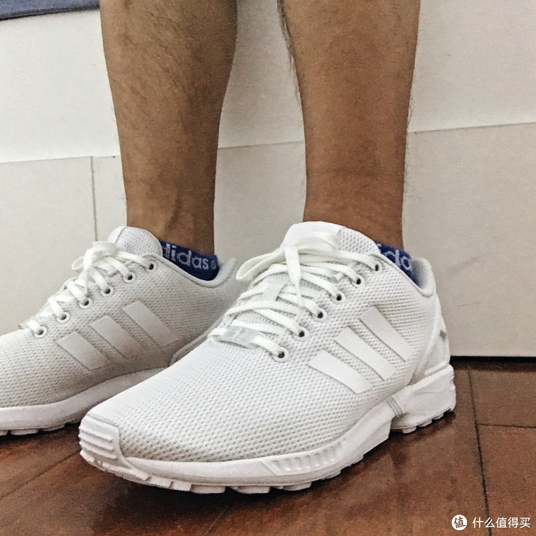 小白鞋：Adidas 阿迪达斯 ZX Flux 男款复古跑鞋 开箱体验附双人兽