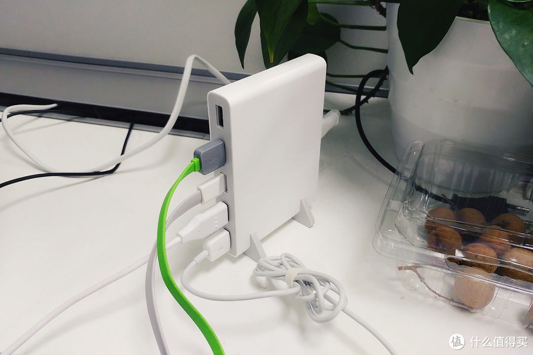 办公桌必备神器 — MI 小米 青米充电站 多口USB适配器 开箱&体验