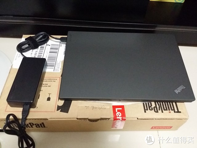 美国联想8通道购入小黑 — Thinkpad T460P开箱