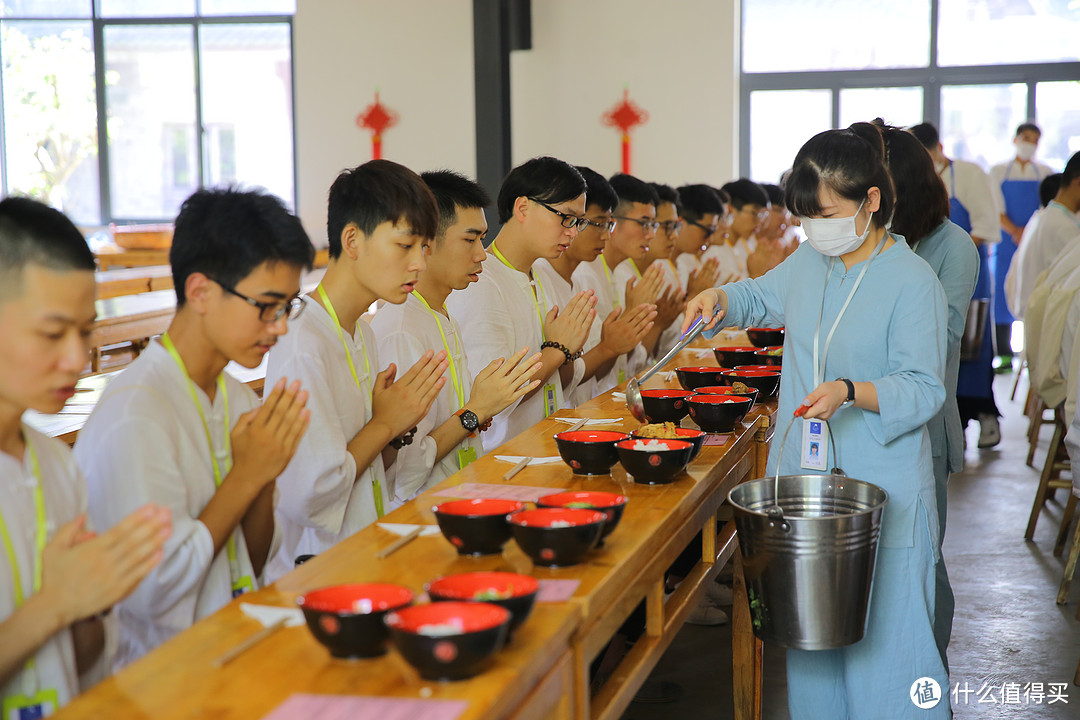 一呼一吸间，一片祥和