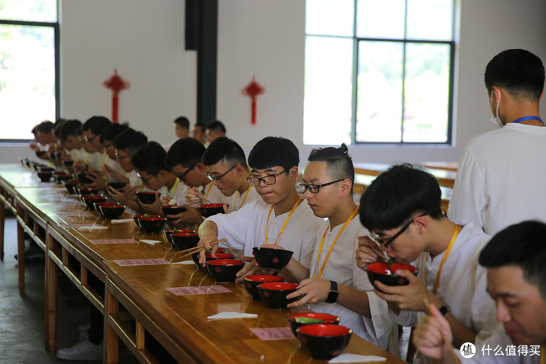 一呼一吸间，一片祥和