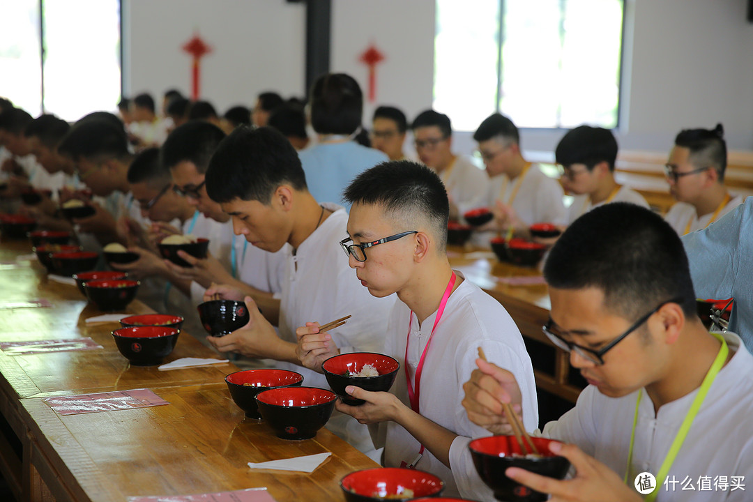 一呼一吸间，一片祥和