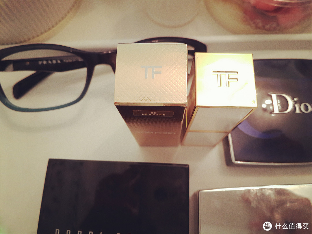 美艳不可方物：TOM FORD 2016 限量白管口红 #03le mepris