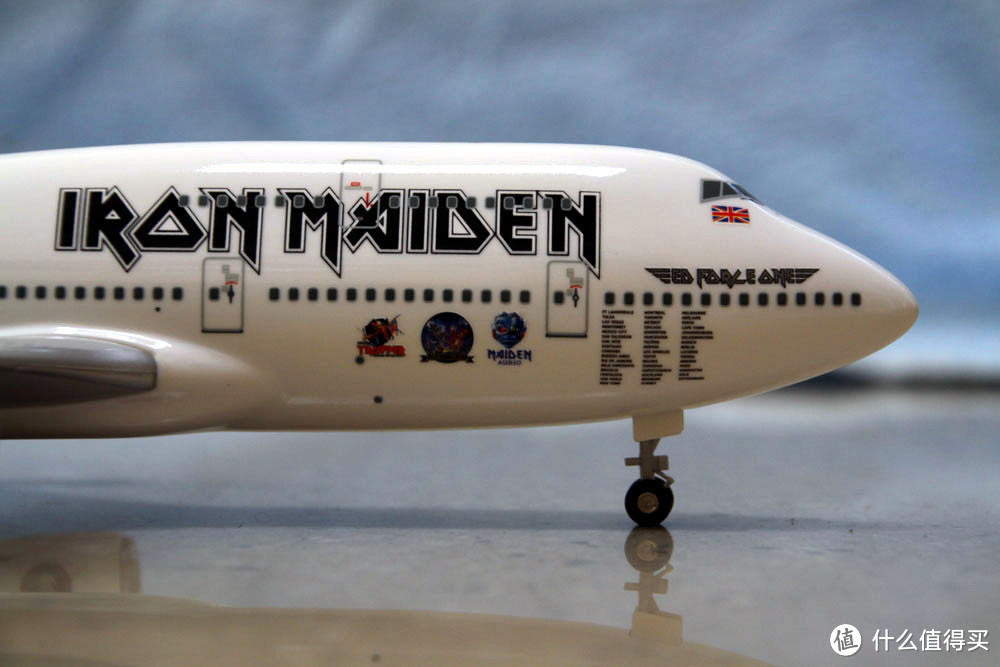 Iron Maiden 铁娘子乐队 Ed Force One 波音747-400 飞机模型 1：200 开箱