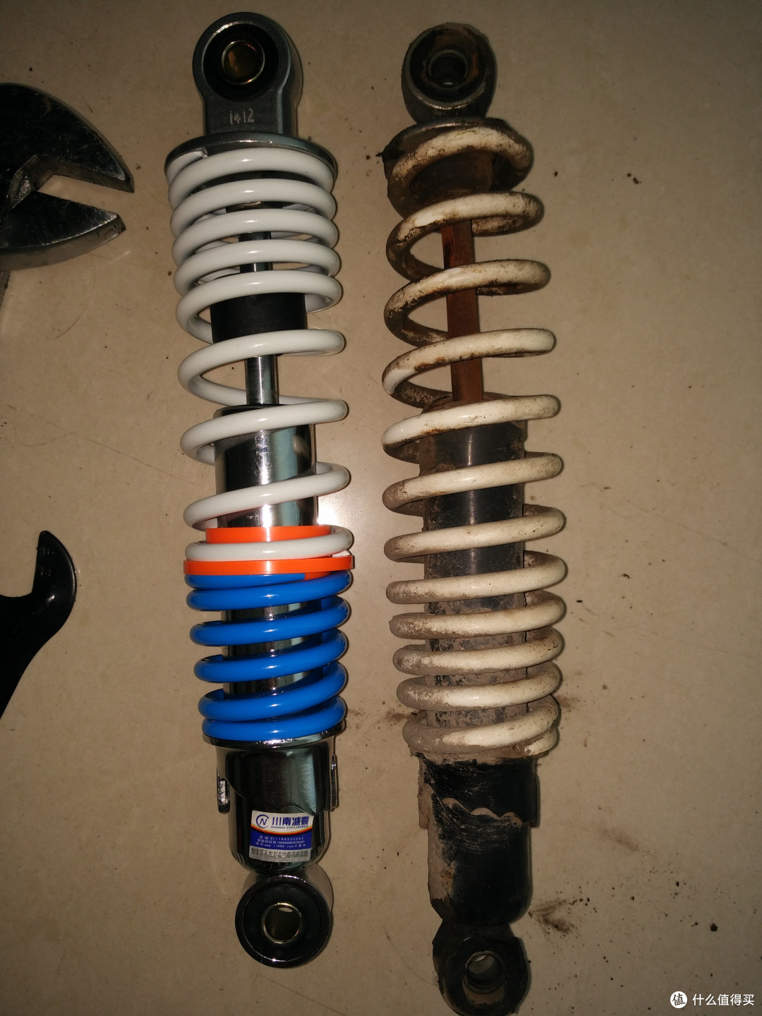 自己动手diy篇一更换电动摩托车后避震器