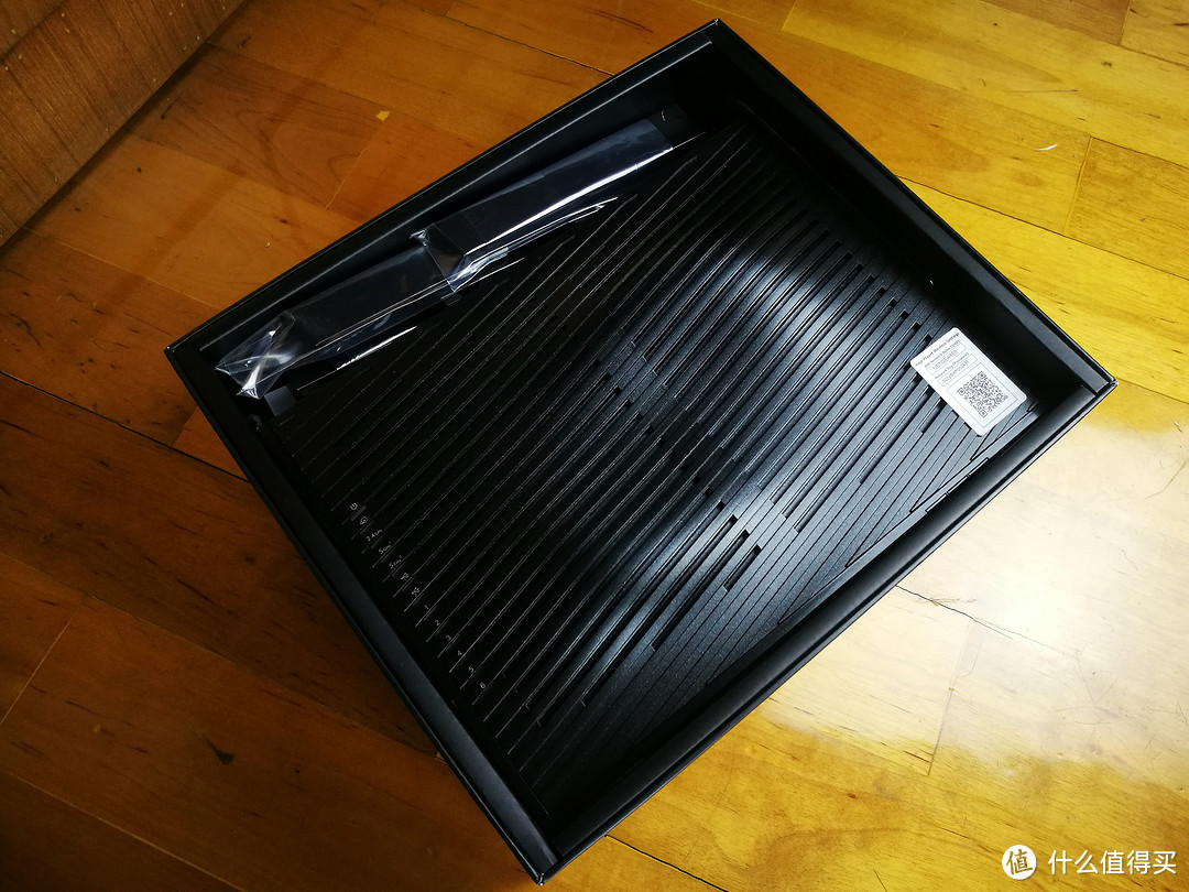 昂贵的初体验：NETGEAR 美国网件 R8500 AC5300M 路由器 体验简评