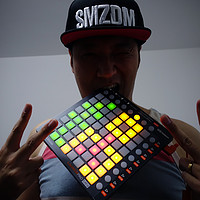 #本站首晒# 跑马灯的板子你威武雄壮 — Novation Launchpad Mini midi控制器