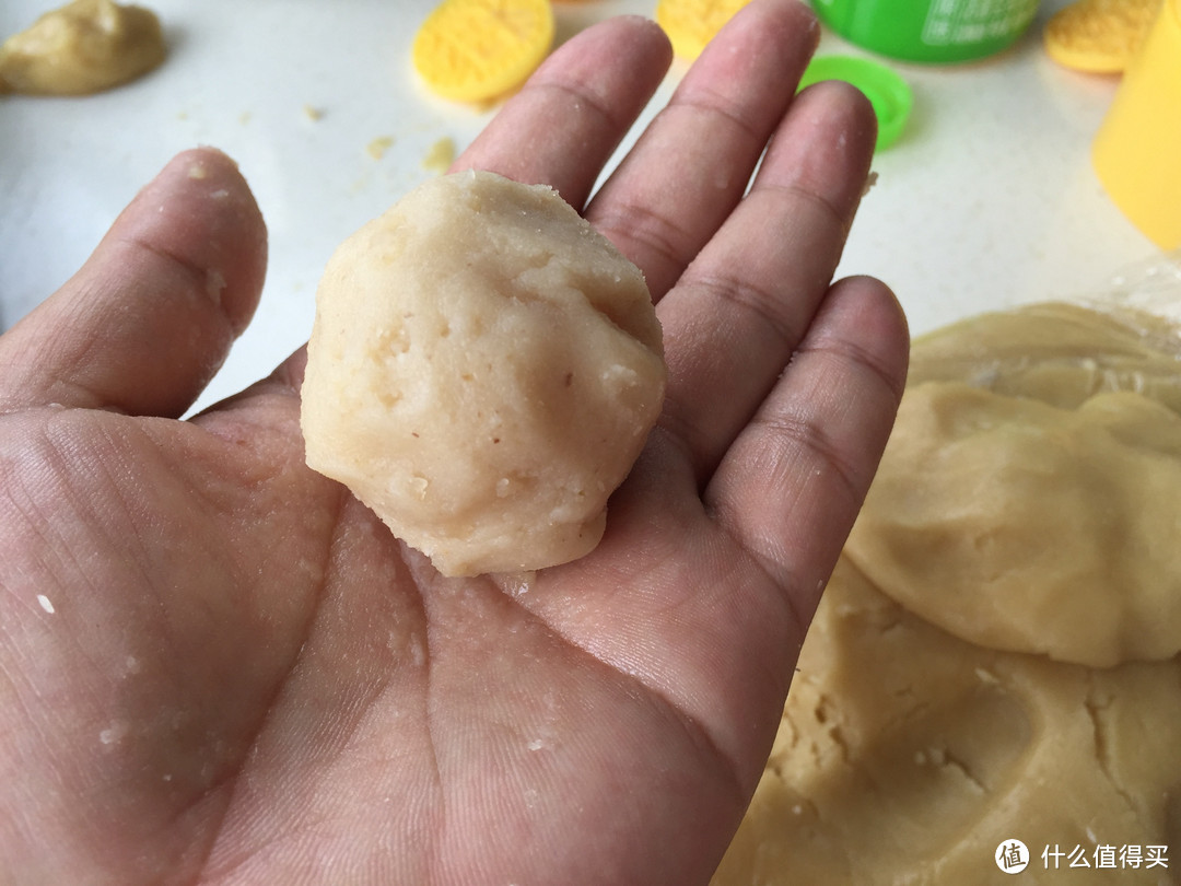 中秋节必吃的广式月饼（含莲蓉、豆沙馅的制作方法）