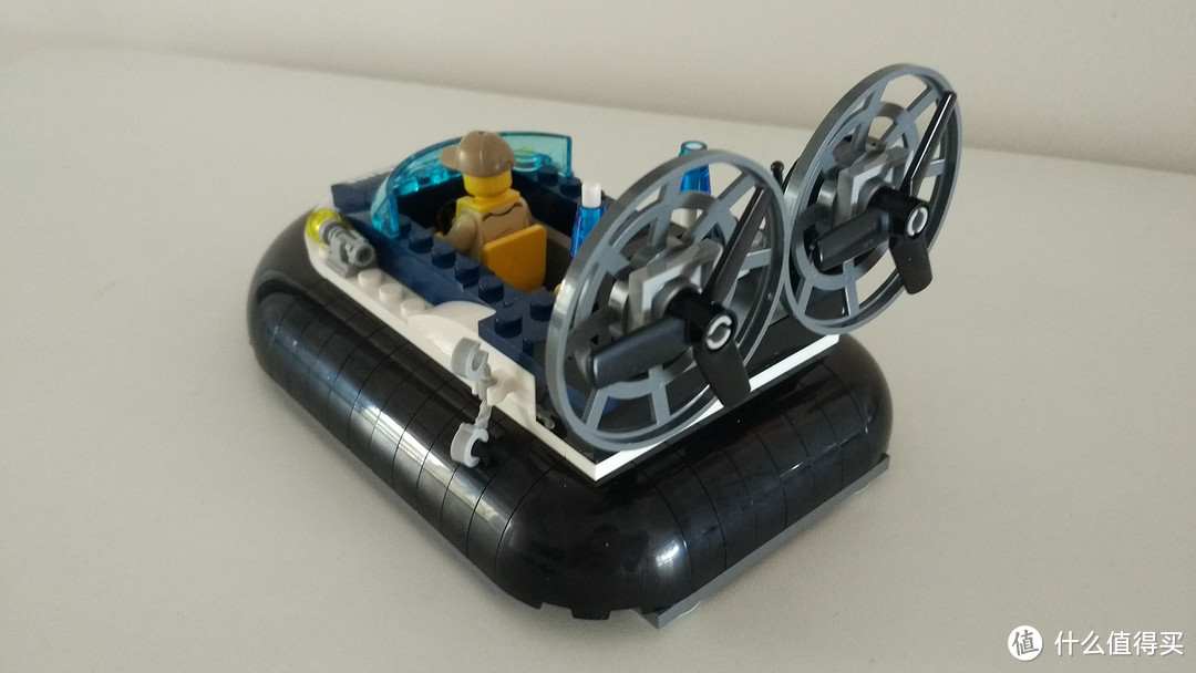 本站首晒lego乐高城市系列60071气垫船大追捕