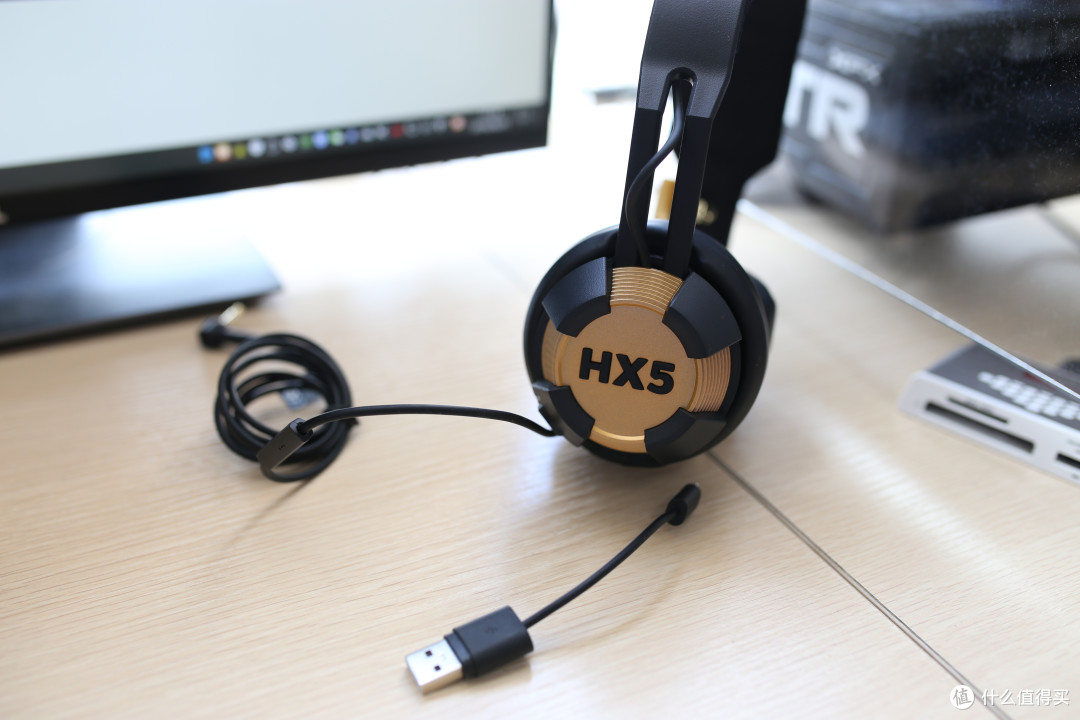 论如何用一款耳机引爆夜场：PHILIPS飞利浦 HX5 耳机