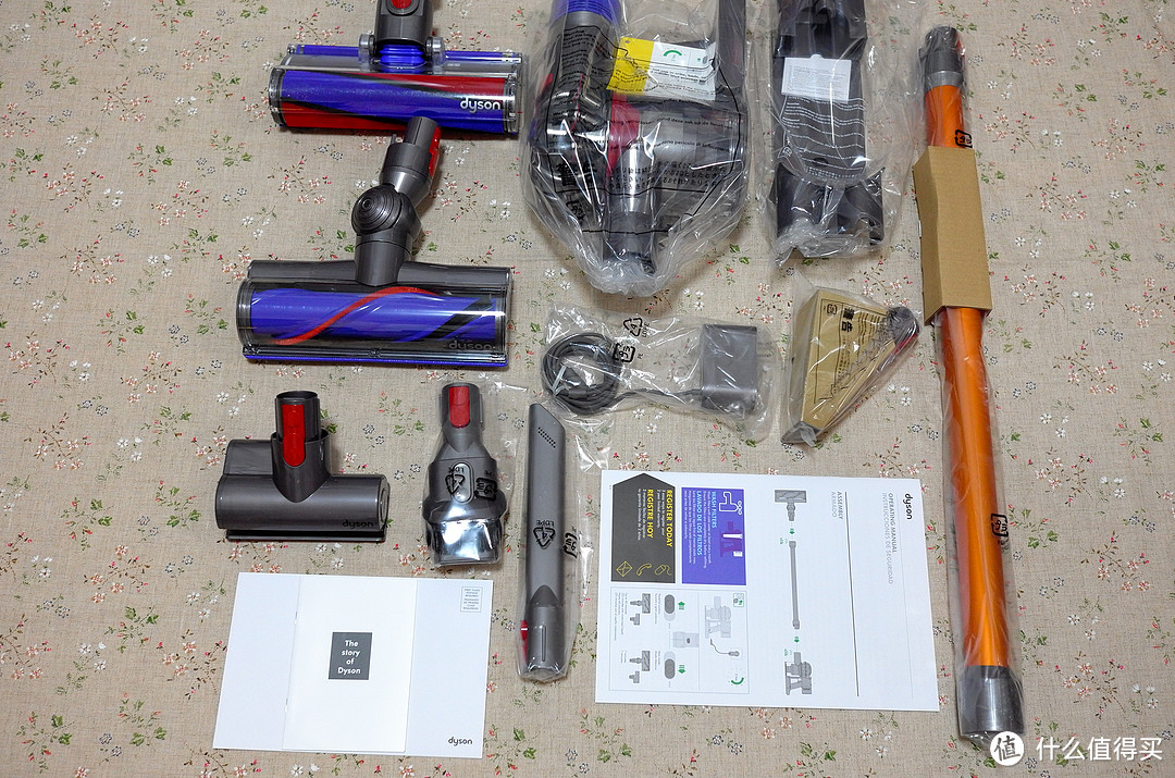 家庭清洁利器——Dyson 戴森 V8手持吸尘器 开箱