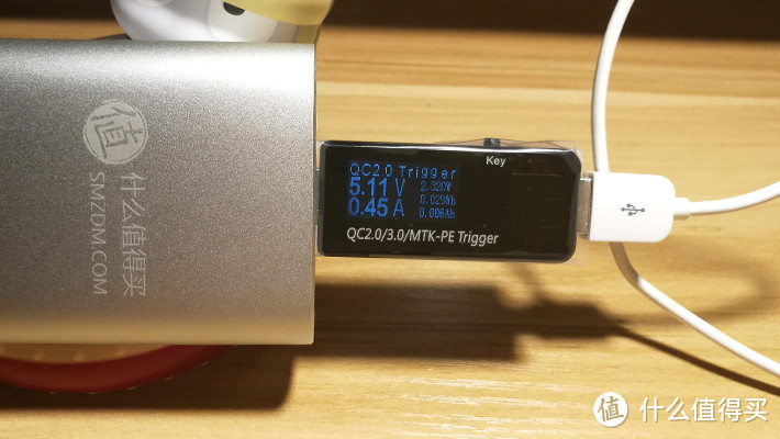 炬为 USB电压电流检测表 & 美逸 4000毫安移动电源 晒单