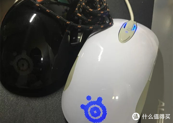 汗手必备：Logitech 罗技 G502 自适应游戏鼠标 开箱