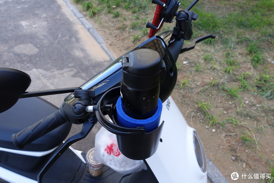 两轮骑行的好配件：RAM MOUNTS 摩托车水杯架