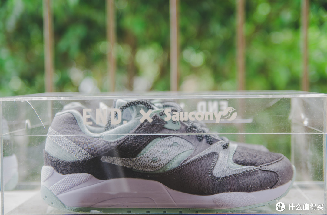 伪鞋控的日常：END. X SAUCONY GRID 9000 'WHITE NOISE' 联名复古跑鞋 开箱体验