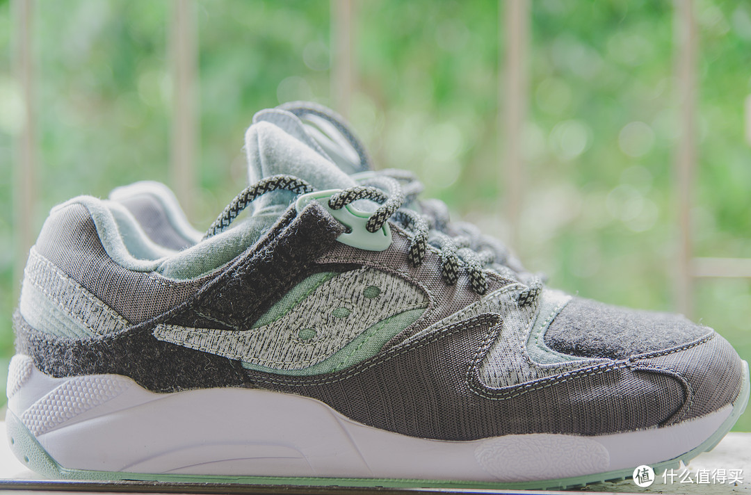 伪鞋控的日常：END. X SAUCONY GRID 9000 'WHITE NOISE' 联名复古跑鞋 开箱体验