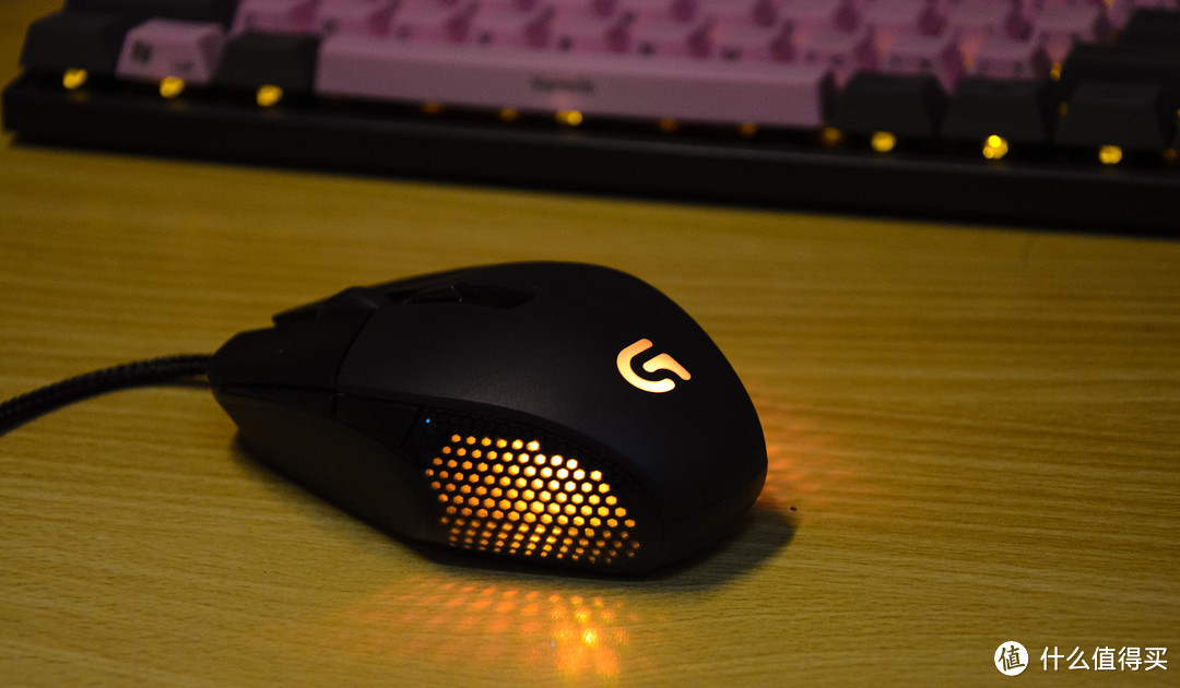 犹豫的剁手之旅---Logitech 罗技 G303 RGB 游戏鼠标 简单开箱体验