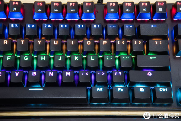 小白的第一块机械键盘:royal kludge rk920 青轴混合光