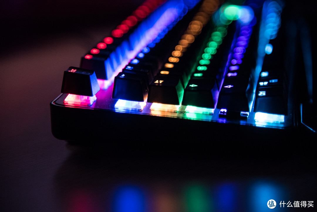 小白的第一块机械键盘：ROYAL KLUDGE RK920 青轴混合光