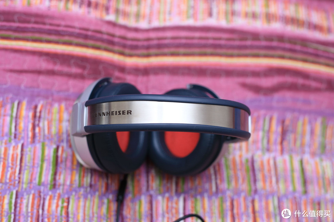 新潮的外表，保守的内心：Sennheiser 森海塞尔 HD630VB 封闭式头戴耳机