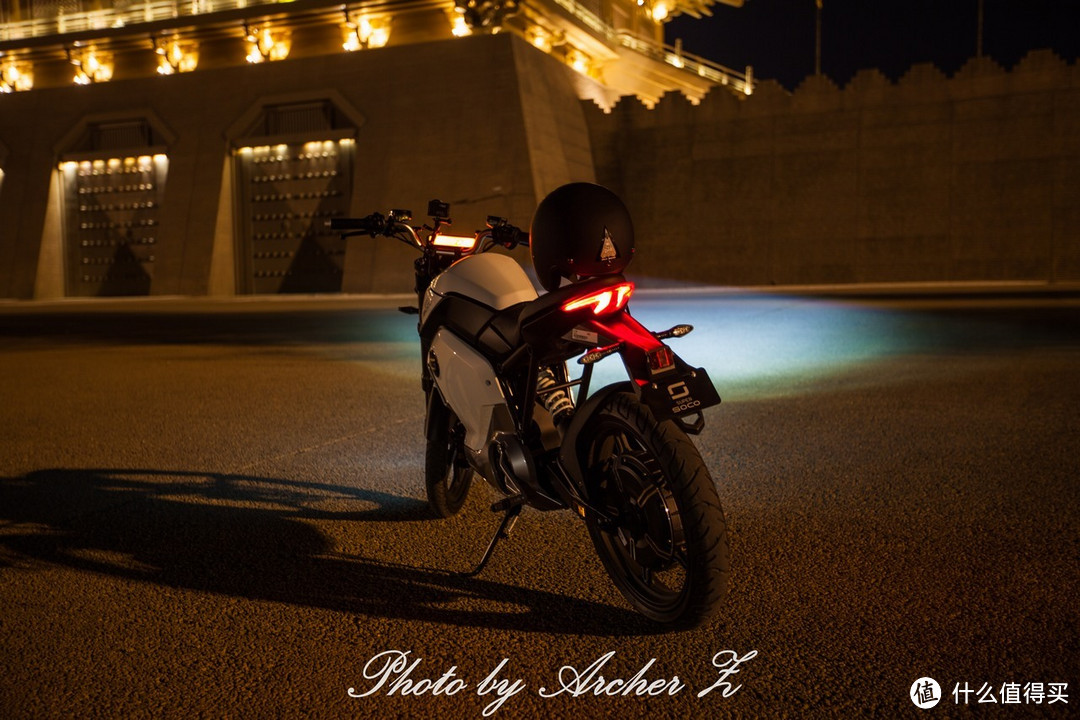 Catch the Wind —— SOCO TS1200R 城市锂电跨骑车