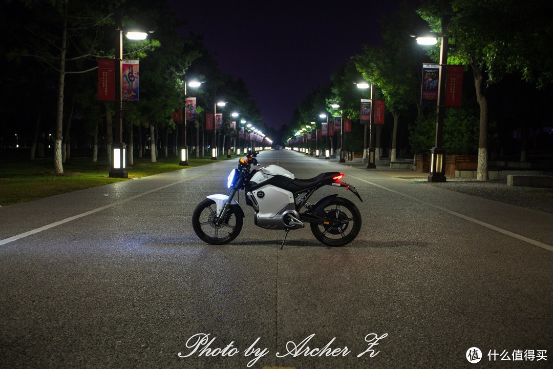 Catch the Wind —— SOCO TS1200R 城市锂电跨骑车