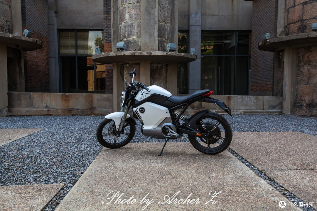 Catch the Wind —— SOCO TS1200R 城市锂电跨骑车