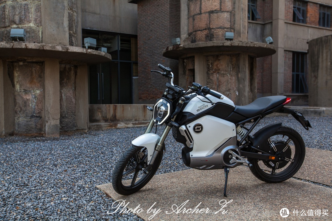 Catch the Wind —— SOCO TS1200R 城市锂电跨骑车