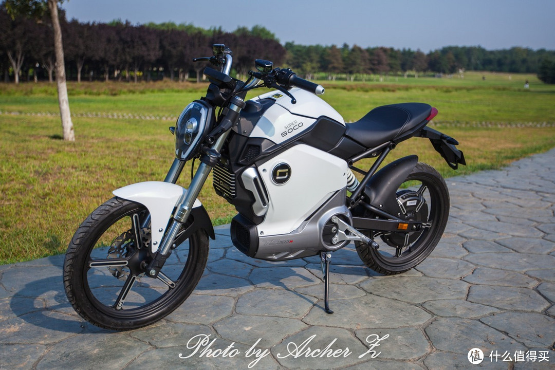 Catch the Wind —— SOCO TS1200R 城市锂电跨骑车