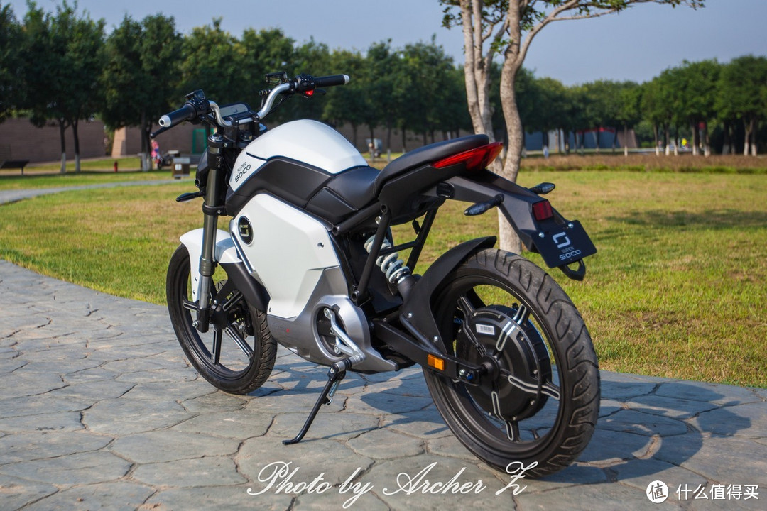 Catch the Wind —— SOCO TS1200R 城市锂电跨骑车