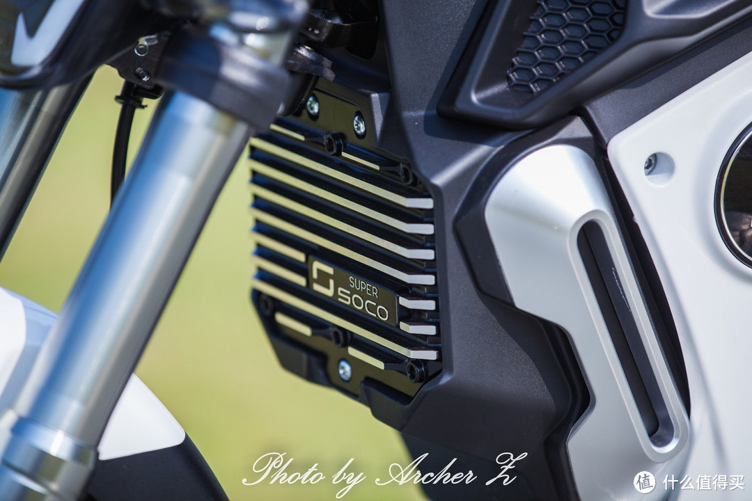 Catch the Wind —— SOCO TS1200R 城市锂电跨骑车