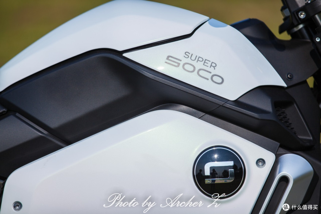 Catch the Wind —— SOCO TS1200R 城市锂电跨骑车