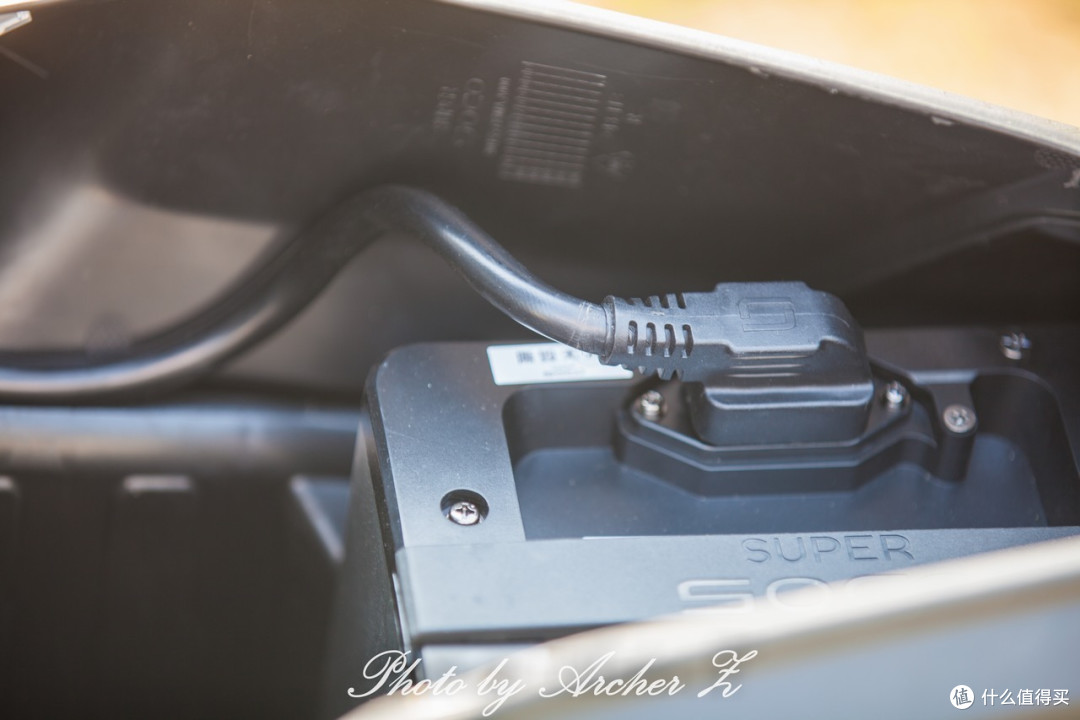 Catch the Wind —— SOCO TS1200R 城市锂电跨骑车